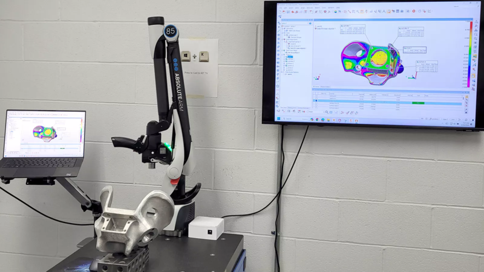 Escaneo de un hueso de la pelvis utilizando un escáner 3D Hexagon AS1 y PolyWorks|Inspector